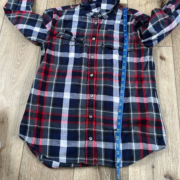 Equipment Femme Signature Flannel Button Down Plaid Shirt - Picture 10 of 10
